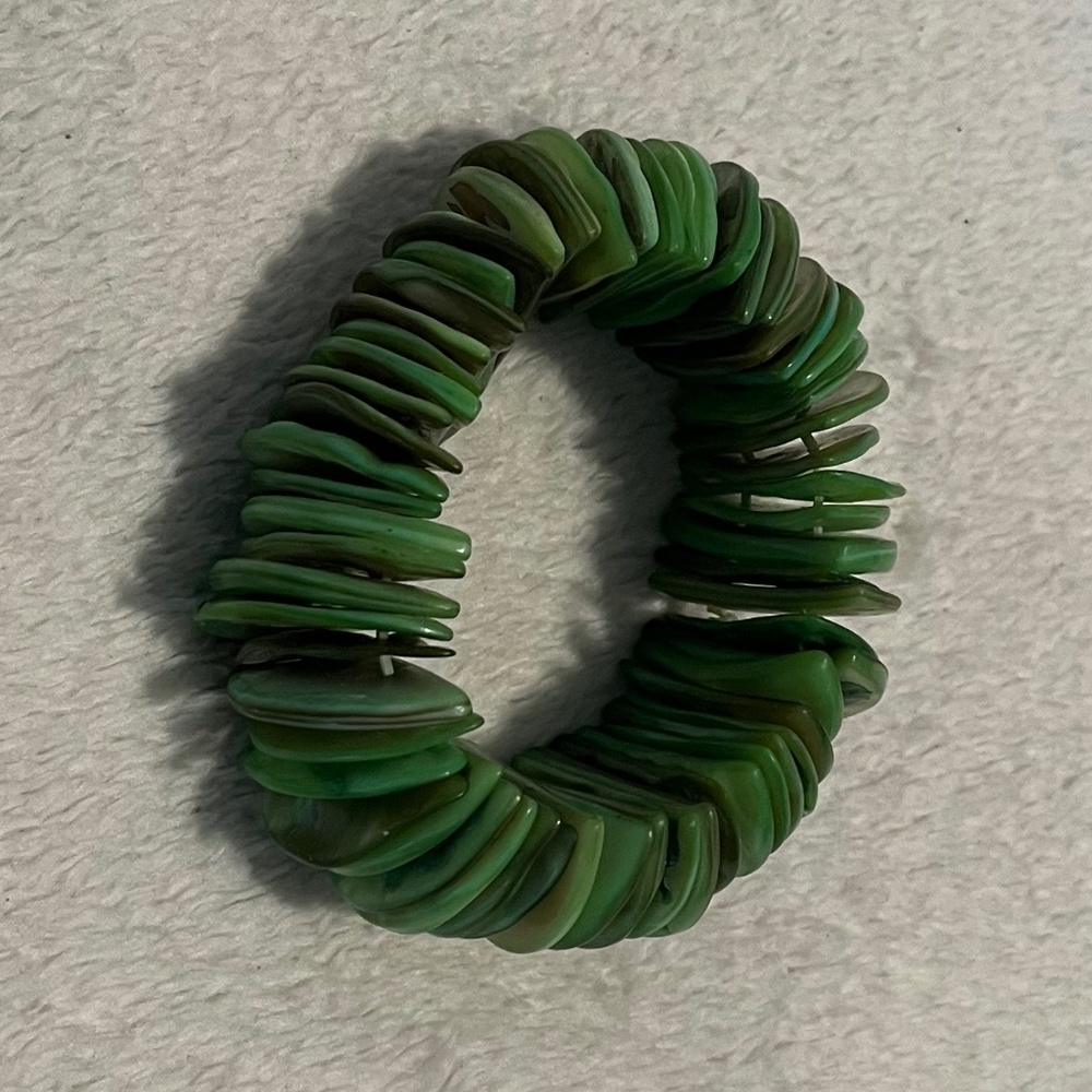 Shell Style Handmade Bracelet - Picture 3 of 3